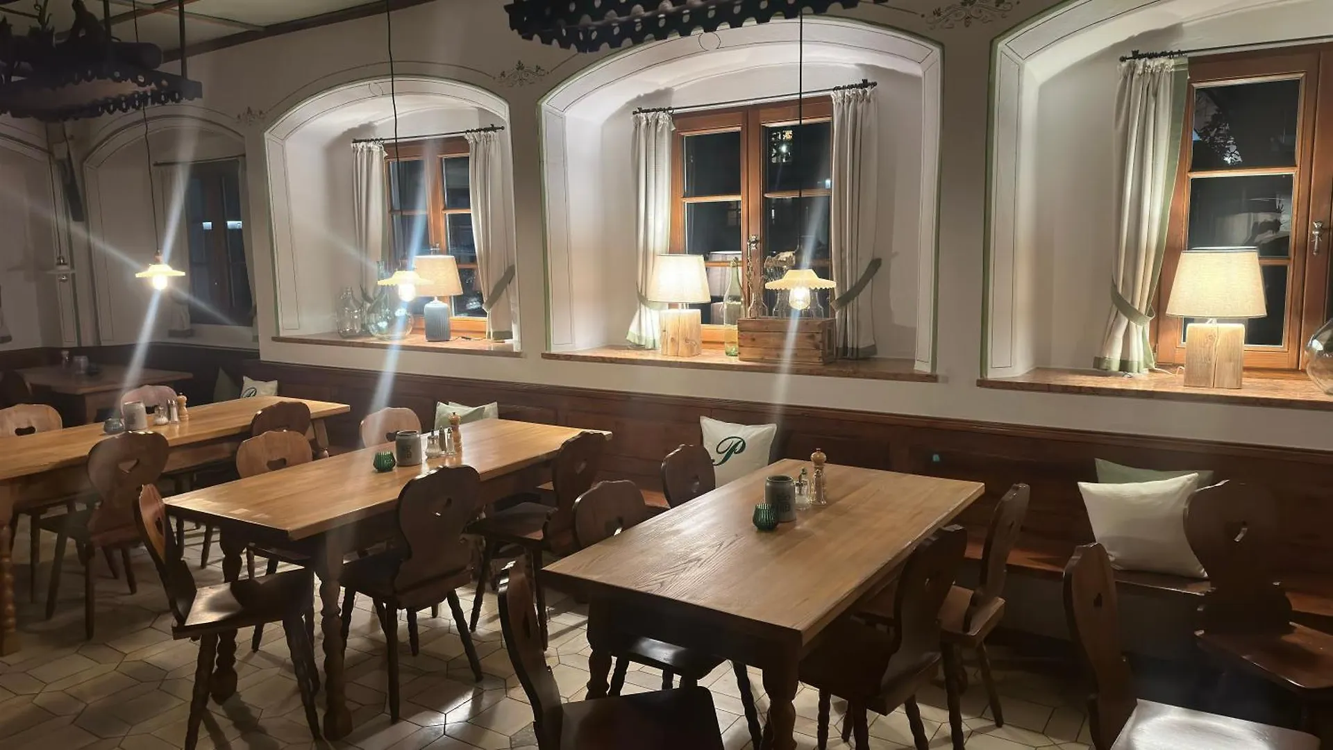 Hotel Gasthof zur Post Benediktbeuern 0*,